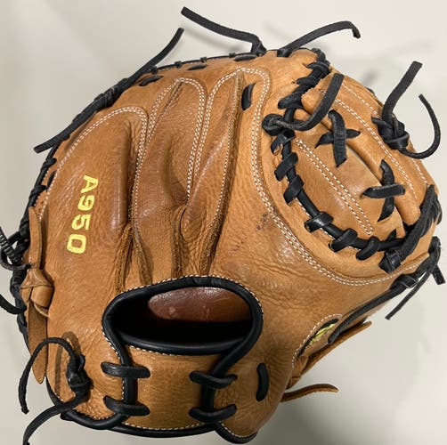 Used Right Hand Throw Wilson Catcher's A950 Baseball Glove 34"