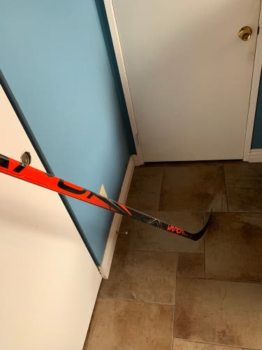Senior Right Handed P88 Vapor 2x Team Hockey Stick