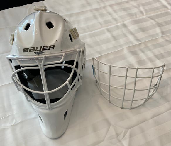 Bauer nme one goalie mask 2 Cages
