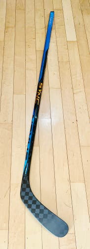 New Right Handed Nexus Sync Hockey Stick