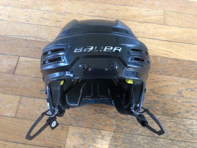 Used Small Bauer Re-Akt 200 Helmet