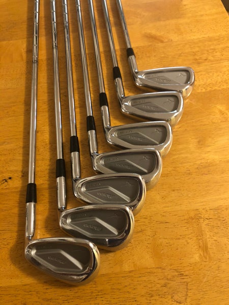 Men's Right Handed Regular Flex Steel Shaft MP-53 Iron Set