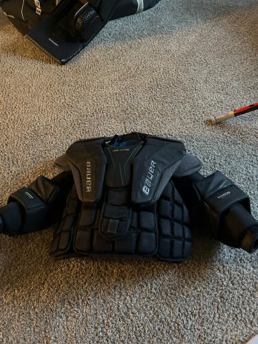 Used Medium Bauer Elite Goalie Chest Protector
