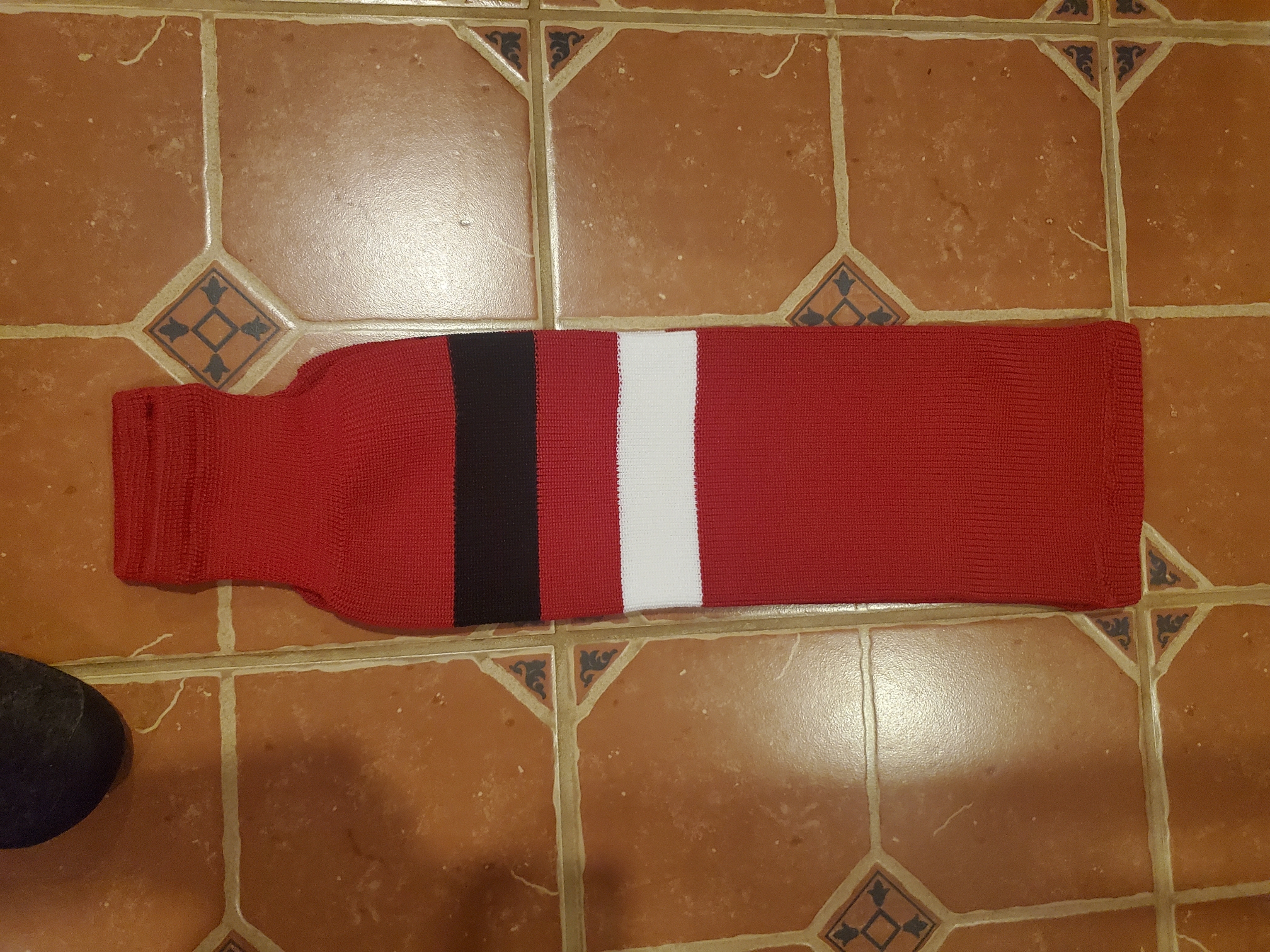Red Intermediate New Knit Socks