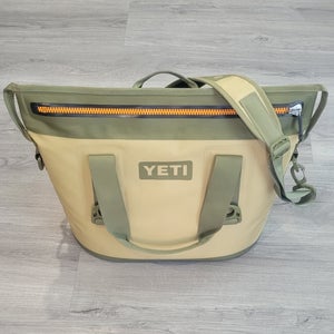 Yeti Hopper two 20 cooler bag  in Field Tan (rare)