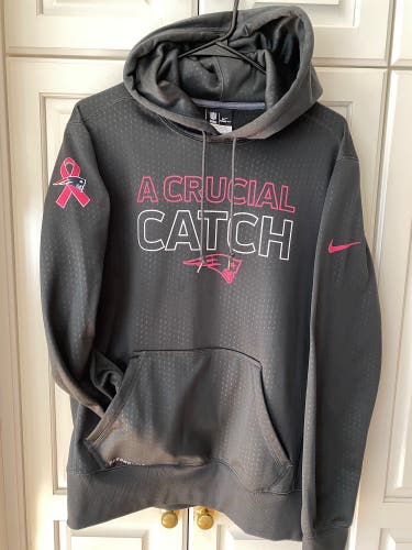 Nike NFL Team New England Patriots Therma-Fit  A Crucial Catch Hoodie. Size M.
