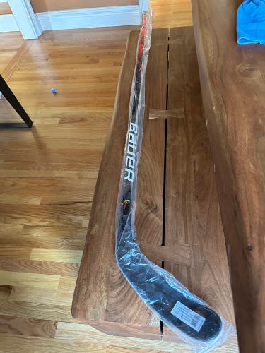Senior Left Hand P92  Vapor FlyLite Hockey Stick