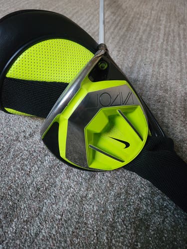 Men's Used Nike Right Handed Vapor Speed Driver Regular Flex 10.5 Loft