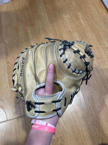Catcher's  A2000 Baseball Glove