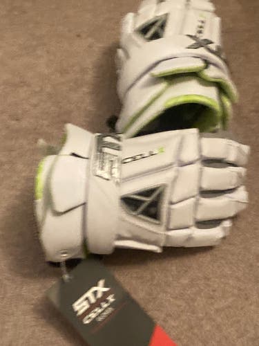 New Player's STX Small Cell V Lacrosse Gloves