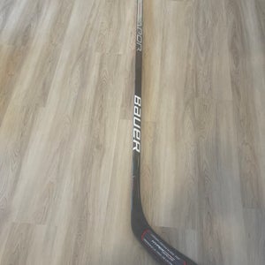 Senior Left Hand P28  87 Flex Vapor Hyperlite Hockey Stick