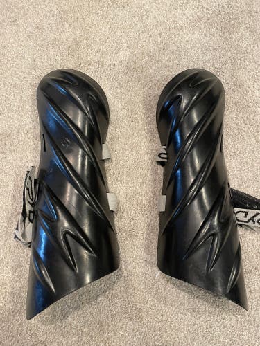 Spyder adult shin guards