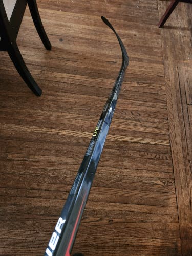 Senior Used Right Handed Bauer Vapor Hyperlite Hockey Stick P28