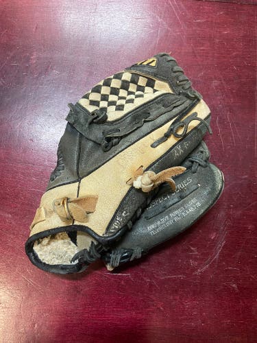 Mizuno 10.75" Baseball Glove