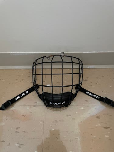 Medium Bauer Full Cage