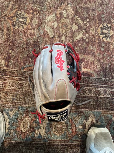 Used Rawlings Right Hand Throw Infield Heart of the Hide Baseball Glove 11.75"
