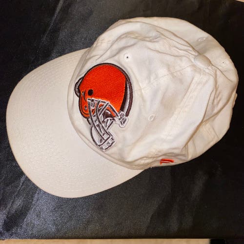 Like New Fanatics Cleveland Browns Snap back SnapBack Dad Hat White Orange