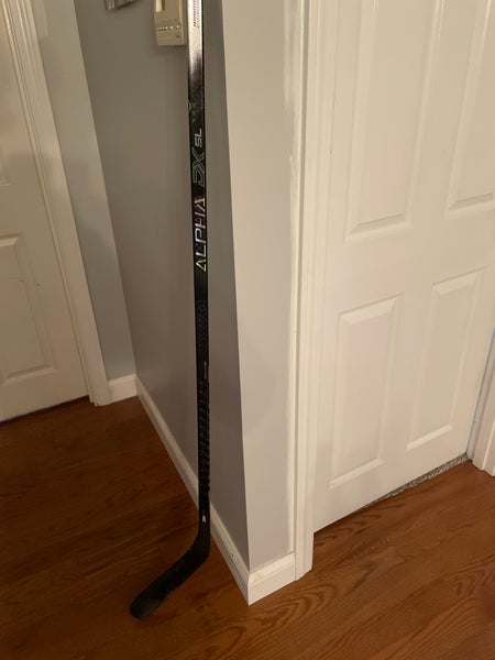 Intermediate Right Handed W88 Alpha DX Hockey Stick