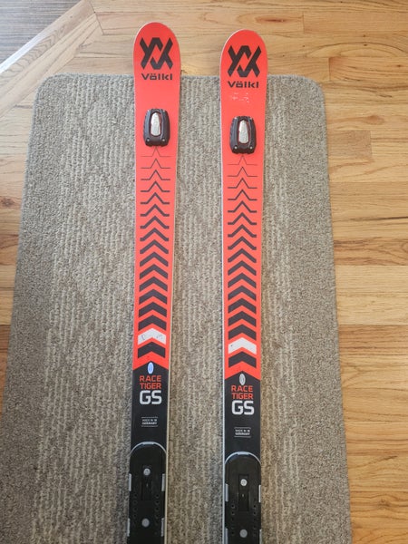 New 2020 Volkl Racing Racetiger FIS GS 188 Skis without bindings