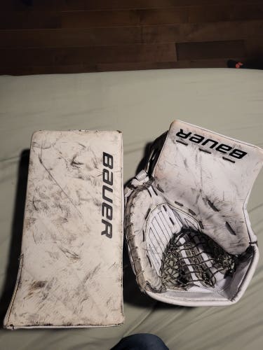 White Used Senior Bauer Regular Supreme 2S Pro