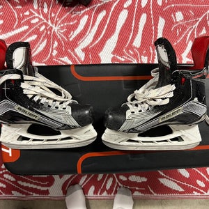 Junior Bauer Pro Stock Size 4 Vapor 1X Hockey Skates