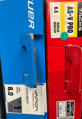 New Bauer Vapor Hyperlite Hockey Skates - Size 8