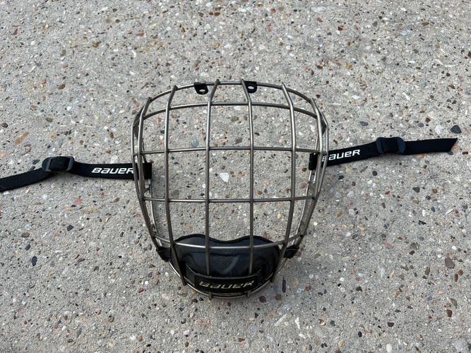 Used Large Bauer Re-Akt Titanium Full Cage