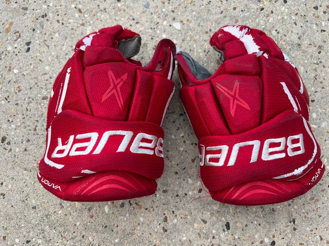 D3-1 Used Bauer Vapor X800 Red Hockey Gloves 11" OA4