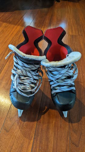 Youth Used CCM JetSpeed FT460 Hockey Skates Regular Width Size 4