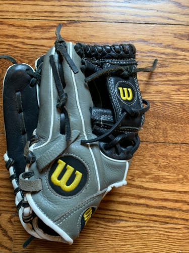 Used Left Hand Throw Wilson Infield A500 Baseball Glove 11"