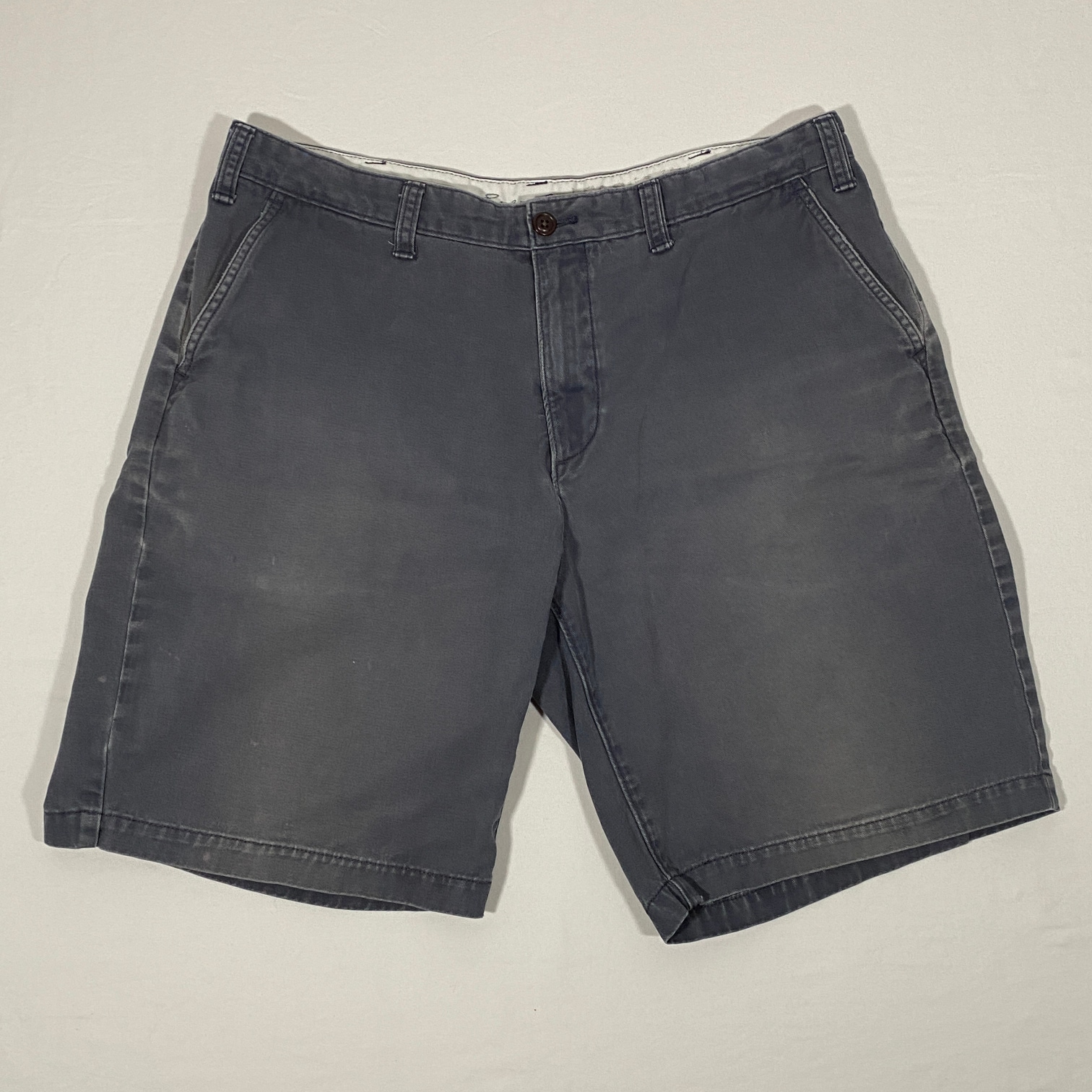 Eddie Bauer Men's Size 36 Grey Legend Wash Flat Front Casual Chino Shorts
