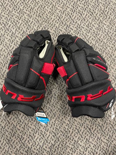 True Catalyst 5X Black/red 14” gloves