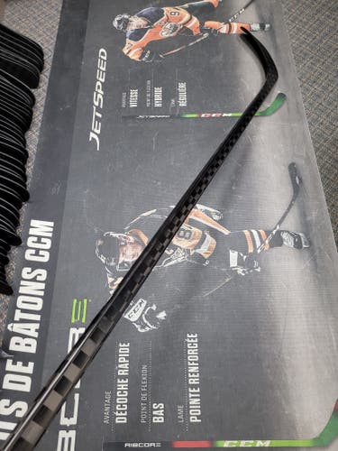 P28 | 75 Flex NEW Carbon PRO Right Handed Hockey Stick P28 Pro Stock