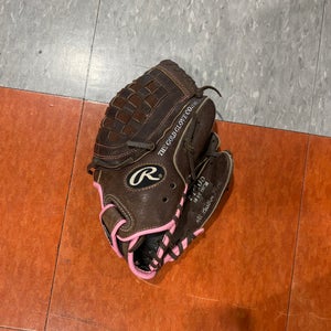 Used Rawlings Fastpitch Right Hand Throw Pitcher Softball Glove 10.5"