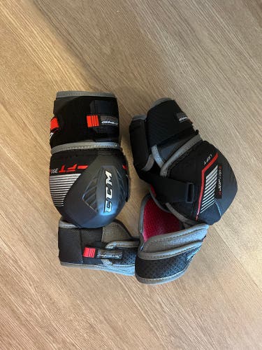 Ccm elbow pads + Bauer shoulder pads