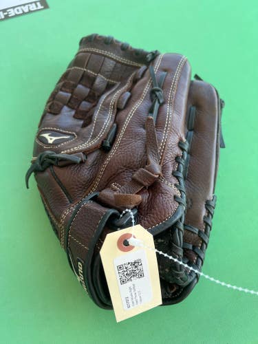 Used Mizuno Right Hand Throw Softball Glove 13.5"