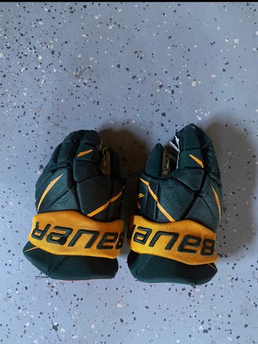 Bauer 14" Pro Stock Vapor 2X Pro Gloves