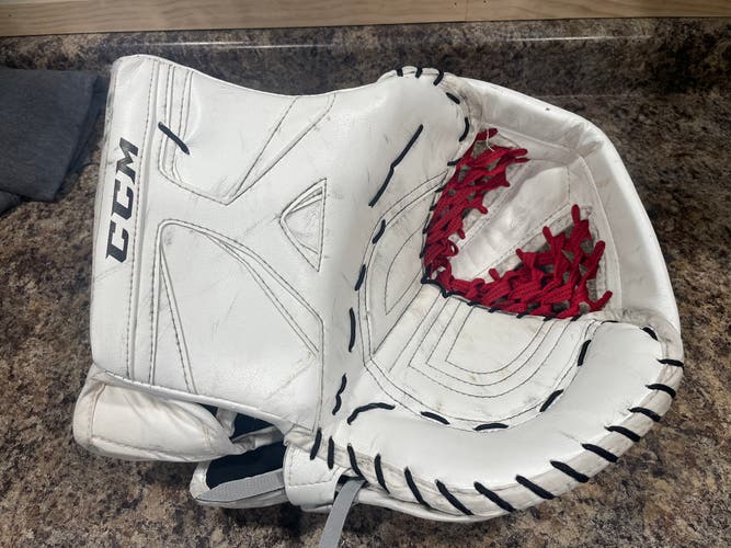 CCM Revolution 579 Goalie Glove