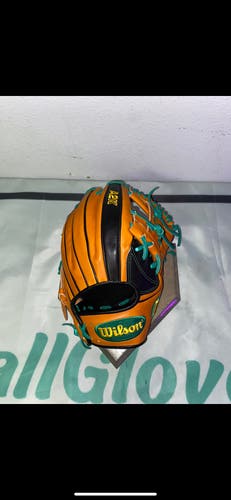 NWOT  Right Hand Throw 11.75" MC26 A2K Baseball Glove