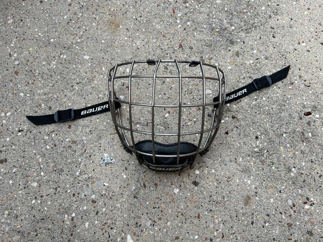 Used Small Bauer Titanium Re-Akt Full Hockey Cage OA4
