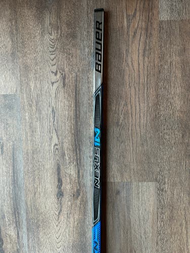 New Right Handed Pro Stock Nexus 1N Hockey Stick
