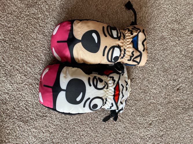 Used Small / Medium Neff Gloves