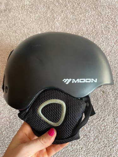 MOON Snowboard Helmet