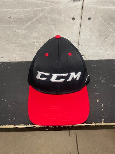 Black New One Size Fits All CCM Hockey Hat