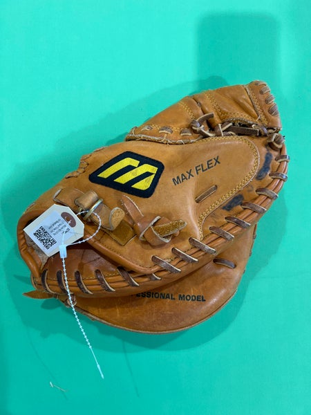 Mizuno MZ-c20 Right Hand Throw Catcher Baseball Glove