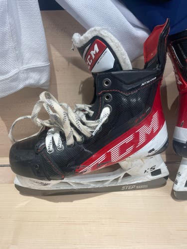 Used CCM Regular Width  Size 7.5 JetSpeed FT4 Pro Hockey Skates