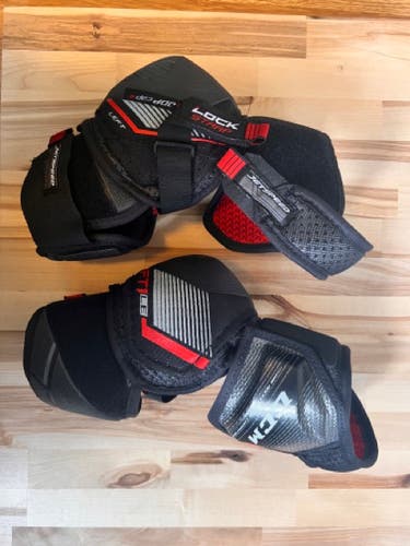 Used Small CCM JetSpeed FT1 Elbow Pads