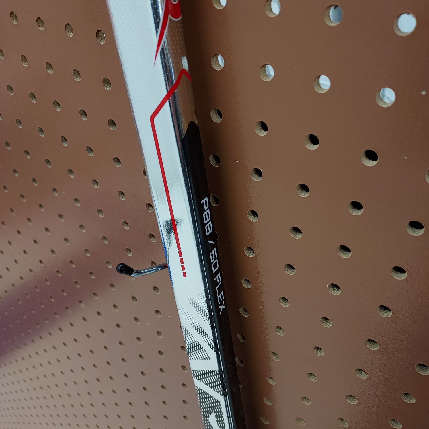 New Intermediate Bauer Right Handed Vapor Hyperlite Hockey Stick P88