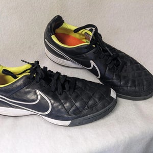 Nike Tempo Cleats Size 6.5 Color Black Condition Used