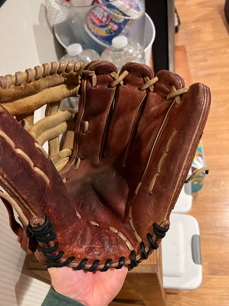 Used Right Hand Throw Rawlings Outfield Heart of the Hide Baseball Glove 12.75"